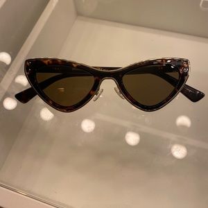 Moschino cat eye sunglasses